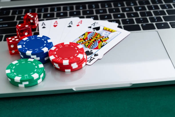 Live dealer conducting Yggdrasil blackjack table with HD cameras in studio